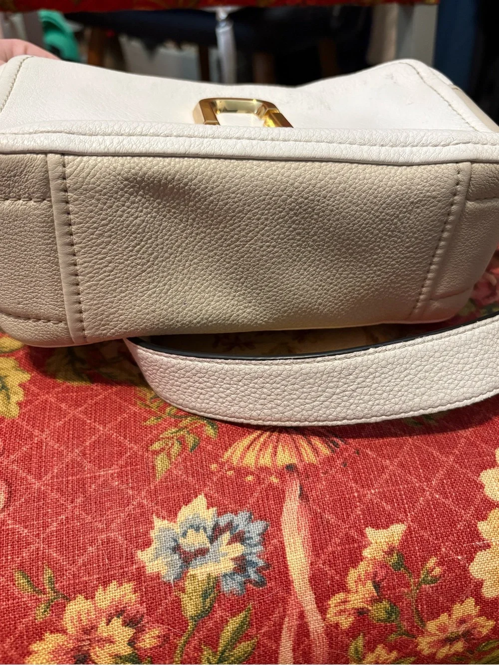 Marc Jacobs Softshot 21 White and Cream Gold Hardware Crossbody Adjustable Strap